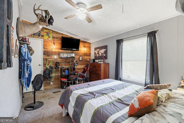 1006 Paradise Park Road, Cornelia, GA 30531