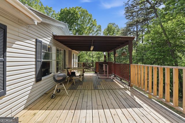 1006 Paradise Park Road, Cornelia, GA 30531