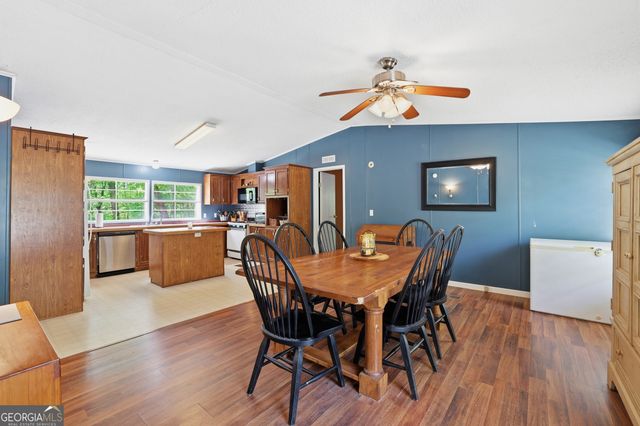 1006 Paradise Park Road, Cornelia, GA 30531