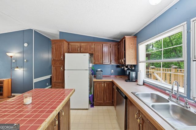 1006 Paradise Park Road, Cornelia, GA 30531