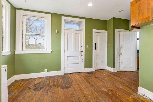 990 Burton Avenue, Cincinnati, OH 45229
