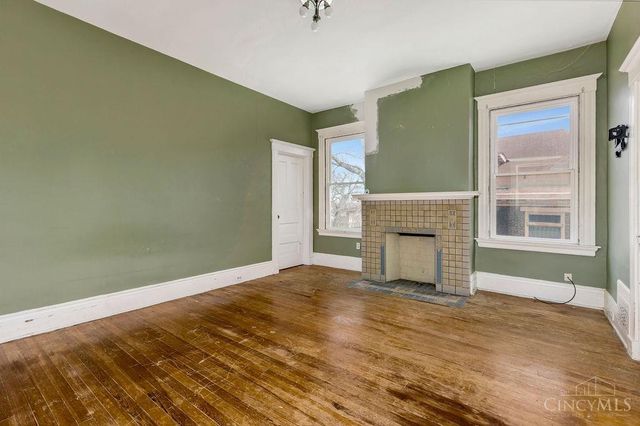 990 Burton Avenue, Cincinnati, OH 45229