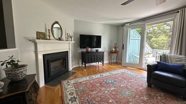 3 Governor Square, Peterborough, NH 03458