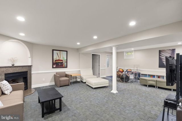 7514 LAKE GLEN DR, Glenn Dale, MD 20769