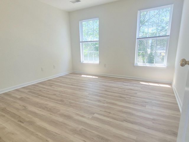 5207 LINDEN DR, Fredericksburg, VA 22407