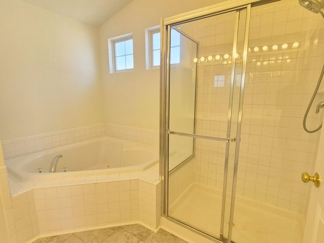 5207 LINDEN DR, Fredericksburg, VA 22407