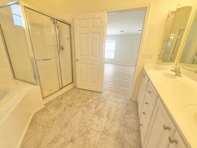 5207 LINDEN DR, Fredericksburg, VA 22407