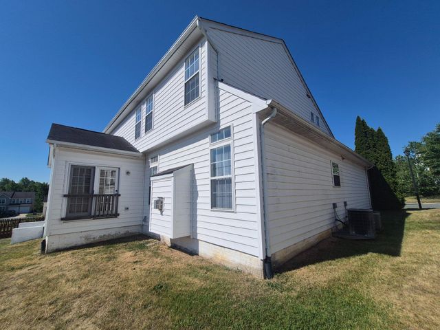 5207 LINDEN DR, Fredericksburg, VA 22407