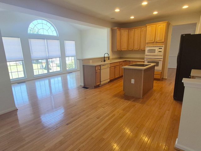 5207 LINDEN DR, Fredericksburg, VA 22407