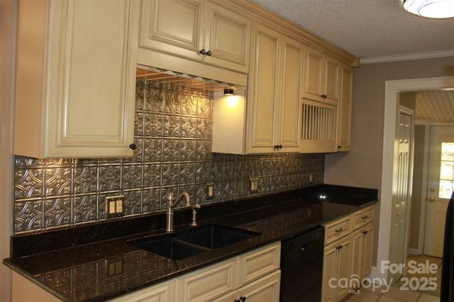 284 Maple Street, Rutherfordton, NC 28139