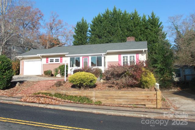 284 Maple Street, Rutherfordton, NC 28139