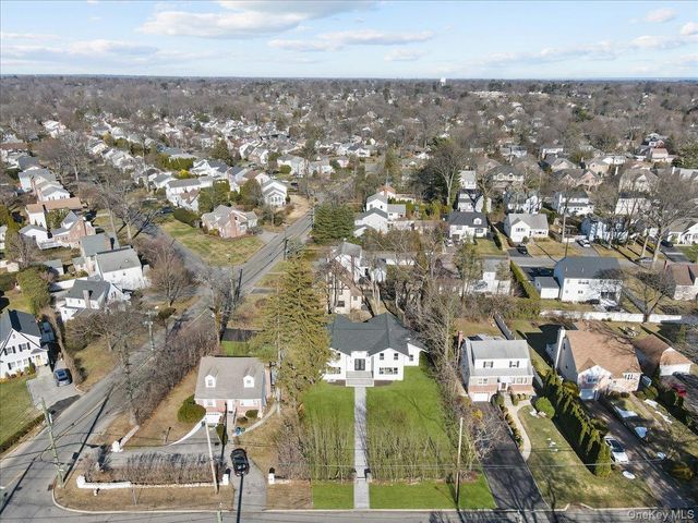 141 Wilmot Road, Scarsdale, NY 10583