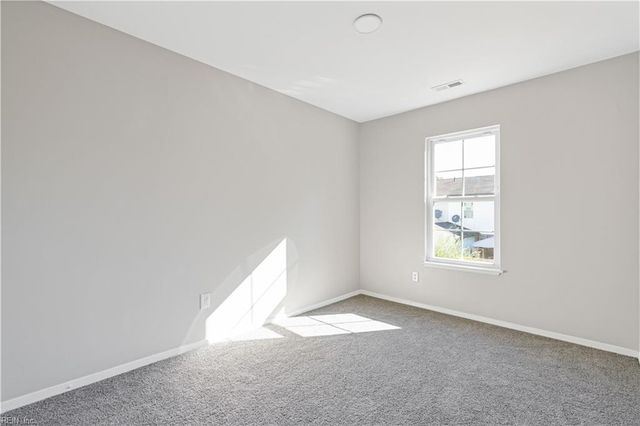 405 Harbour North DR, Chesapeake, VA 23320