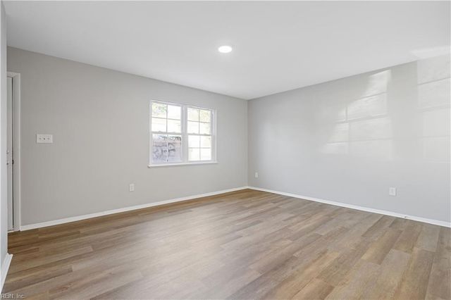 405 Harbour North DR, Chesapeake, VA 23320