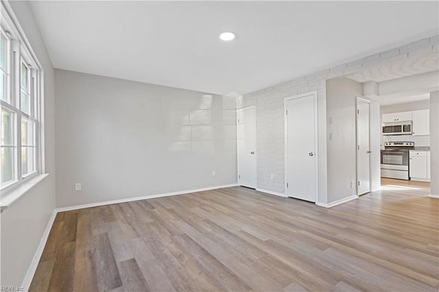 405 Harbour North DR, Chesapeake, VA 23320