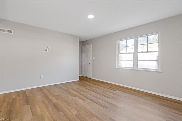 405 Harbour North DR, Chesapeake, VA 23320