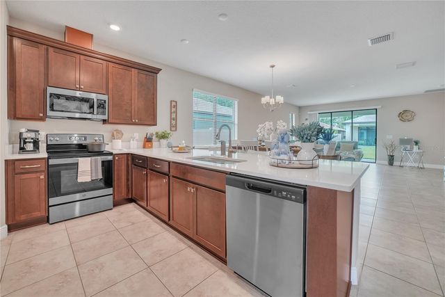 12591 VANDER WAY, New Port Richey, FL 34654