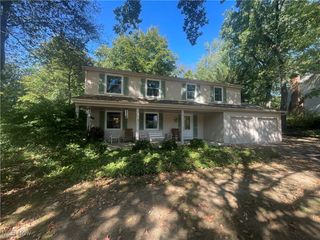 8531 Red Oak Drive NE, Warren, OH 44484