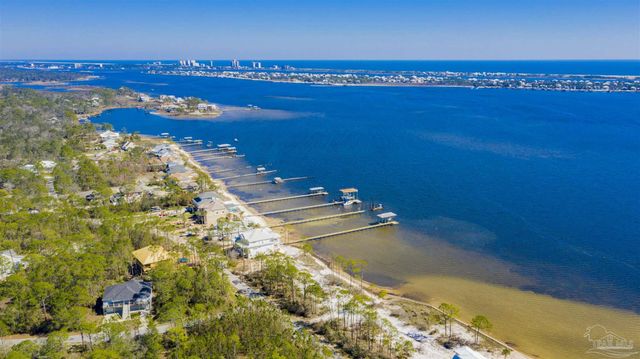 5870 Red Cedar St, Pensacola, FL 32507