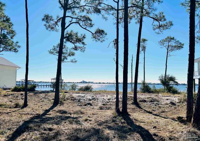 5870 Red Cedar St, Pensacola, FL 32507