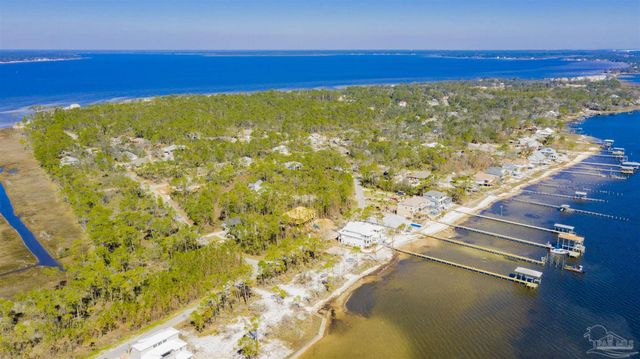 5870 Red Cedar St, Pensacola, FL 32507