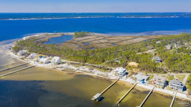 5870 Red Cedar St, Pensacola, FL 32507