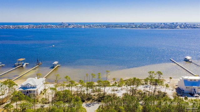 5870 Red Cedar St, Pensacola, FL 32507