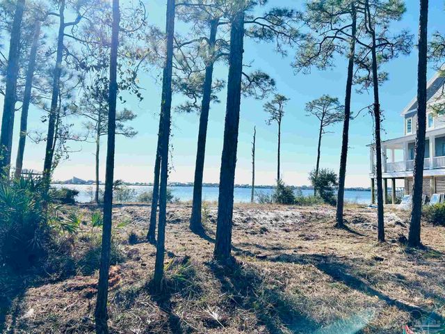 5870 Red Cedar St, Pensacola, FL 32507