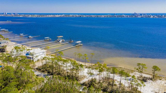 5870 Red Cedar St, Pensacola, FL 32507