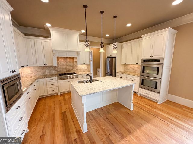 3250 Camellia Lane, Suwanee, GA 30024