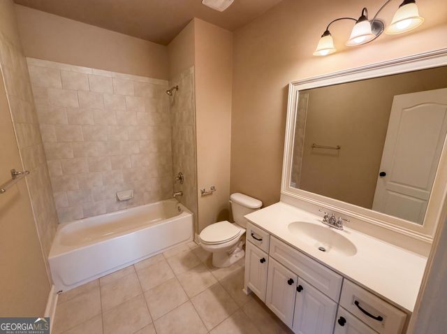 3250 Camellia Lane, Suwanee, GA 30024
