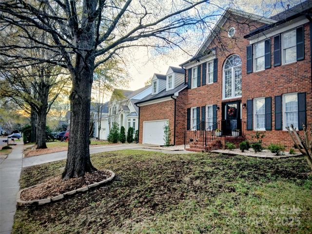 12702 Landing Green Drive, Charlotte, NC 28277