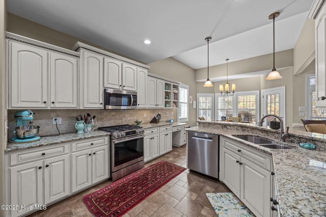 104 Jura Court, New Bern, NC 28562