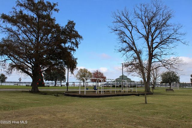 104 Jura Court, New Bern, NC 28562