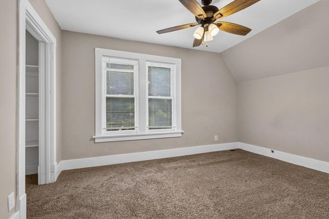 313 E Laflin AVENUE, Waukesha, WI 53186