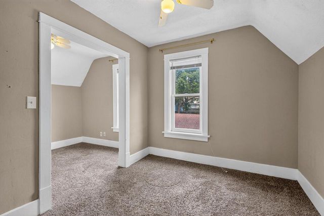 313 E Laflin AVENUE, Waukesha, WI 53186
