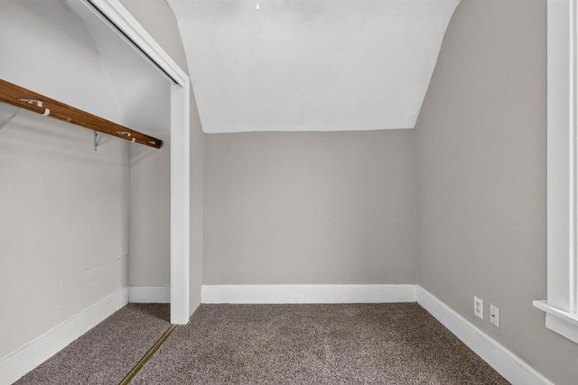 313 E Laflin AVENUE, Waukesha, WI 53186