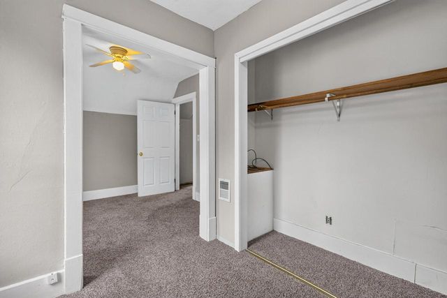 313 E Laflin AVENUE, Waukesha, WI 53186