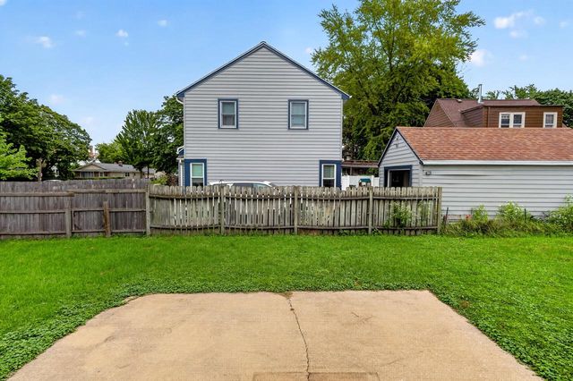 313 E Laflin AVENUE, Waukesha, WI 53186