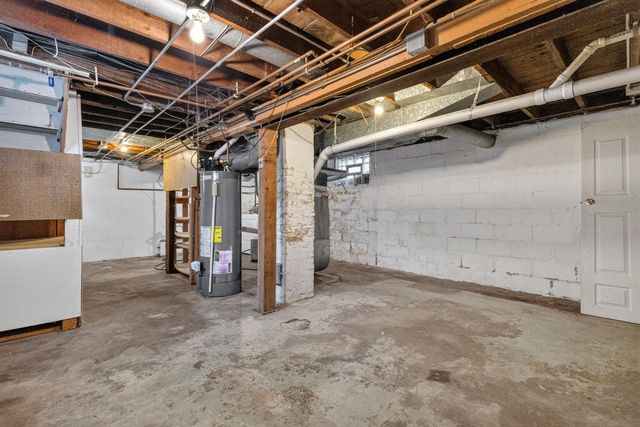 313 E Laflin AVENUE, Waukesha, WI 53186