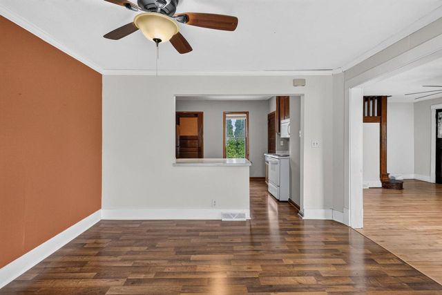 313 E Laflin AVENUE, Waukesha, WI 53186