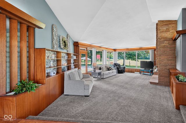 1220 S State Road 67, Pendleton, IN 46064