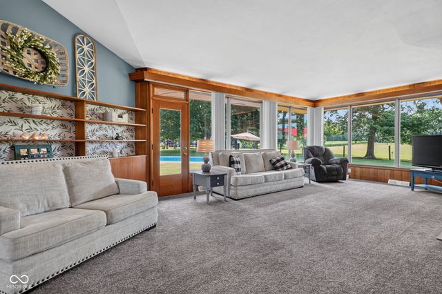 1220 S State Road 67, Pendleton, IN 46064