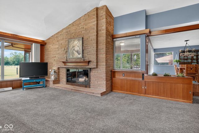 1220 S State Road 67, Pendleton, IN 46064