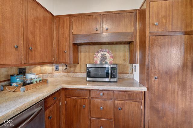 1220 S State Road 67, Pendleton, IN 46064