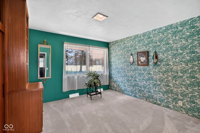 1220 S State Road 67, Pendleton, IN 46064