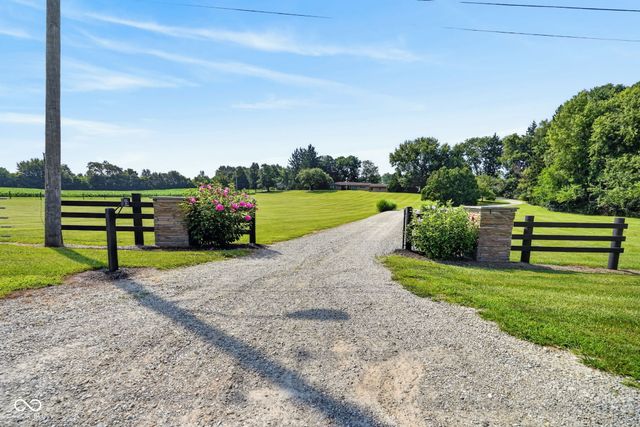 1220 S State Road 67, Pendleton, IN 46064