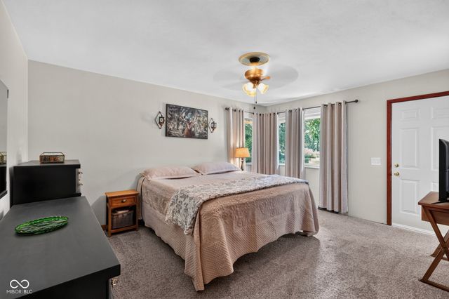 1220 S State Road 67, Pendleton, IN 46064
