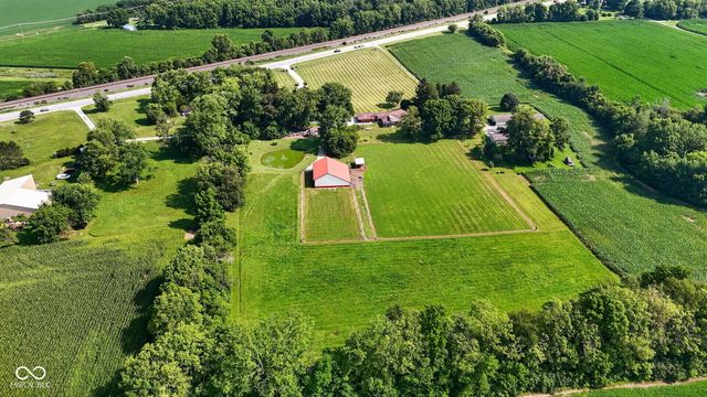 1220 S State Road 67, Pendleton, IN 46064