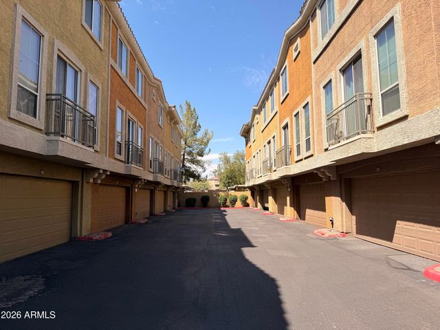 18250 N CAVE CREEK Road 143, Phoenix, AZ 85032